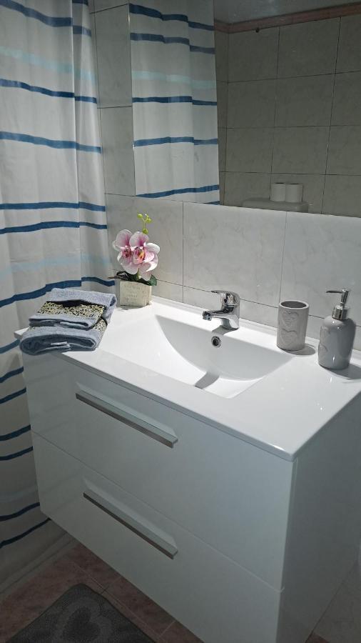 Casa Vacanze La Rocca 2 Apartment Palermo Luaran gambar