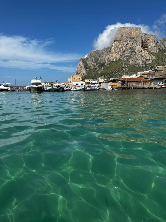 Casa Vacanze La Rocca 2 Apartment Palermo Luaran gambar